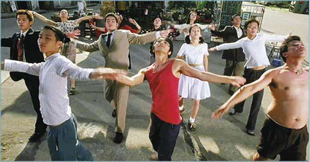 周星驰赵薇少林足球化妆,周星驰拍摄少林足球花絮