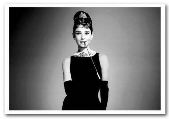 每个人应具备一条小黑裙,每个女生夏天都应该有条小黑裙