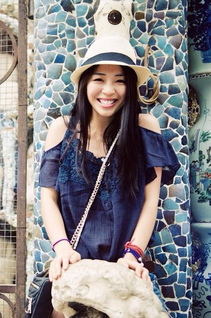 自己一个人拍照怎样摆pose才好看,学会这十个pose怎么拍照都好看