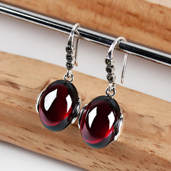 每个人应具备一条小黑裙,每个女生夏天都应该有条小黑裙