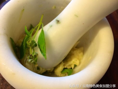 云南开远凉米线的做法,开店用川味米线的做法