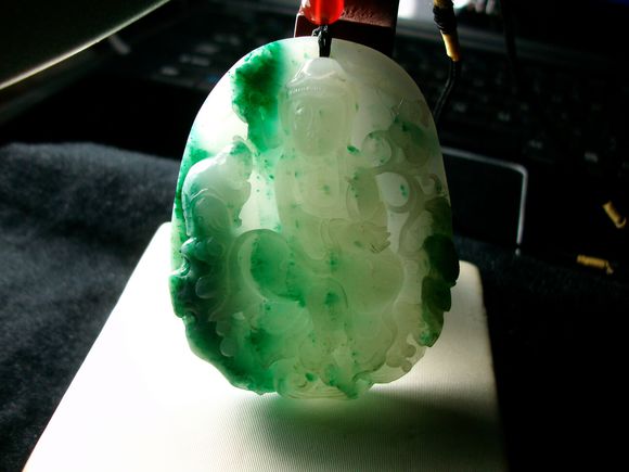 有些人为了这些与翡翠相似的玉石而倾家荡产！