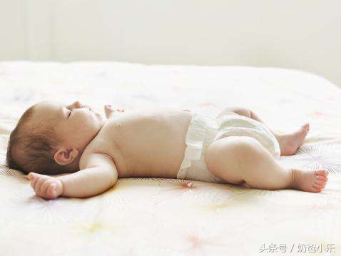 使用纸尿裤如何避免宝宝患尿布疹,纸尿裤别瞎囤弱酸亲肤拒绝红屁屁