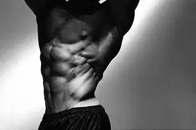 腹肌撕裂的一个动作,这才是真正的腹肌撕裂