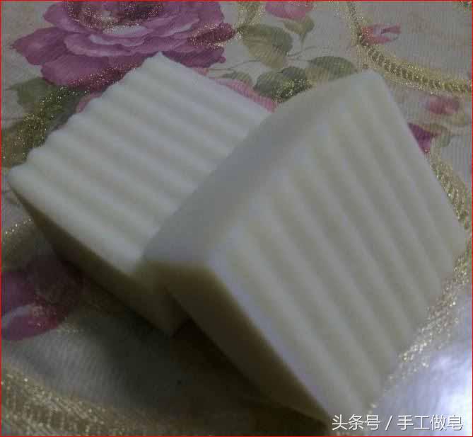 简单土豆手工皂制作,土豆皂的制作过程