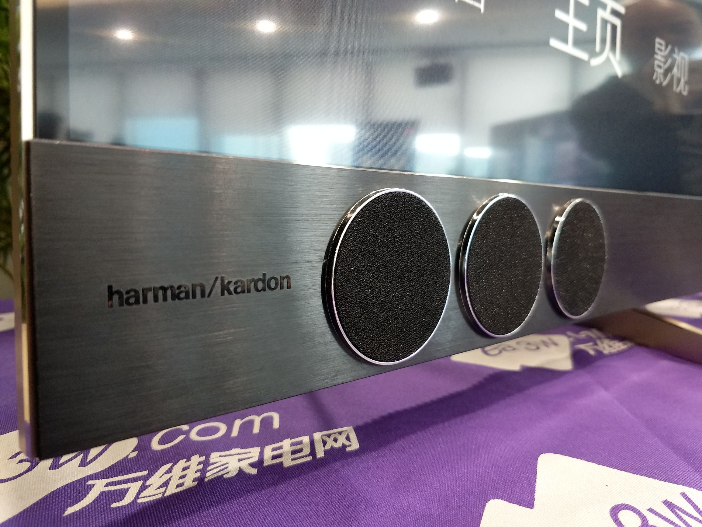 tclxessx3量子电视,tclx3量子点电视是什么屏幕