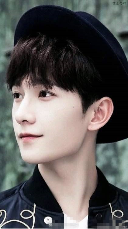 鹿晗眉毛上的痣是富贵痣吗,鹿晗眉毛上的富贵痣