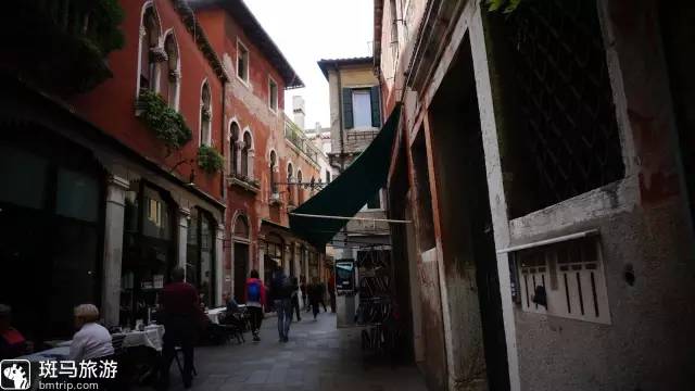 威尼斯丨桥与巷与假面