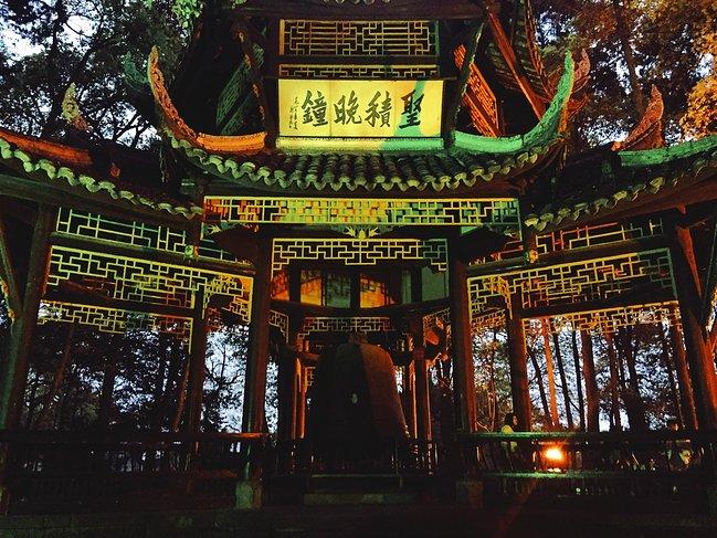 峨眉山吃住行,峨眉山吃住最佳攻略