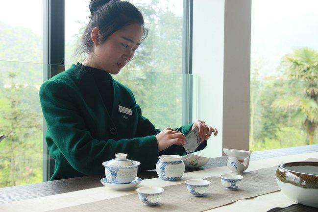 峨眉山吃住行,峨眉山吃住最佳攻略