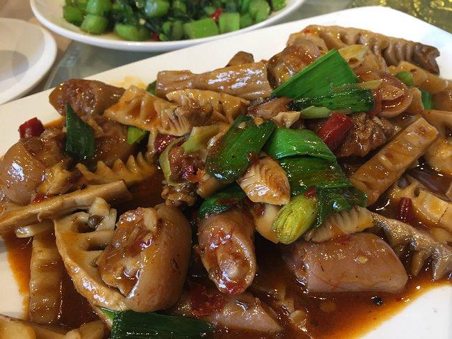 峨眉山吃住行,峨眉山吃住最佳攻略