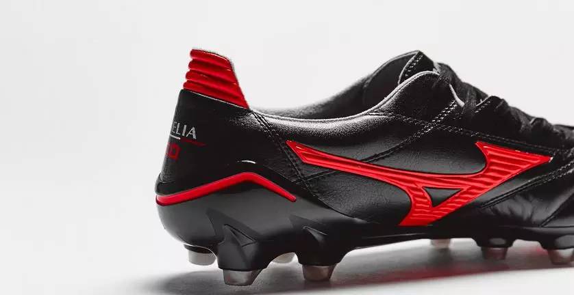 美津浓哪个配色好看,美津浓黑色经典款