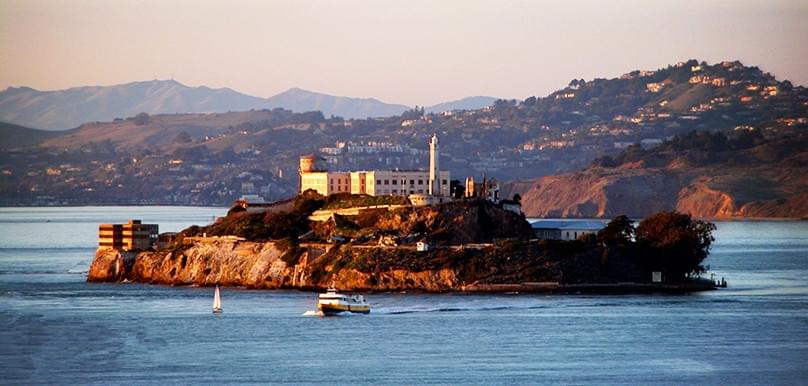 旧金山监狱恶魔岛,美国恶魔岛越狱事件