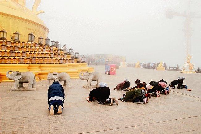 峨眉山吃住行,峨眉山吃住最佳攻略