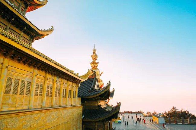 峨眉山吃住行,峨眉山吃住最佳攻略