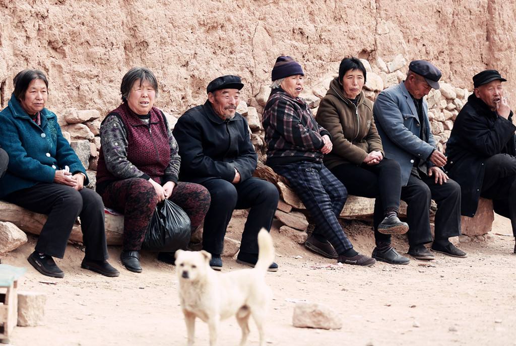 他把最后的乡愁，写在女儿户口本籍贯那一栏