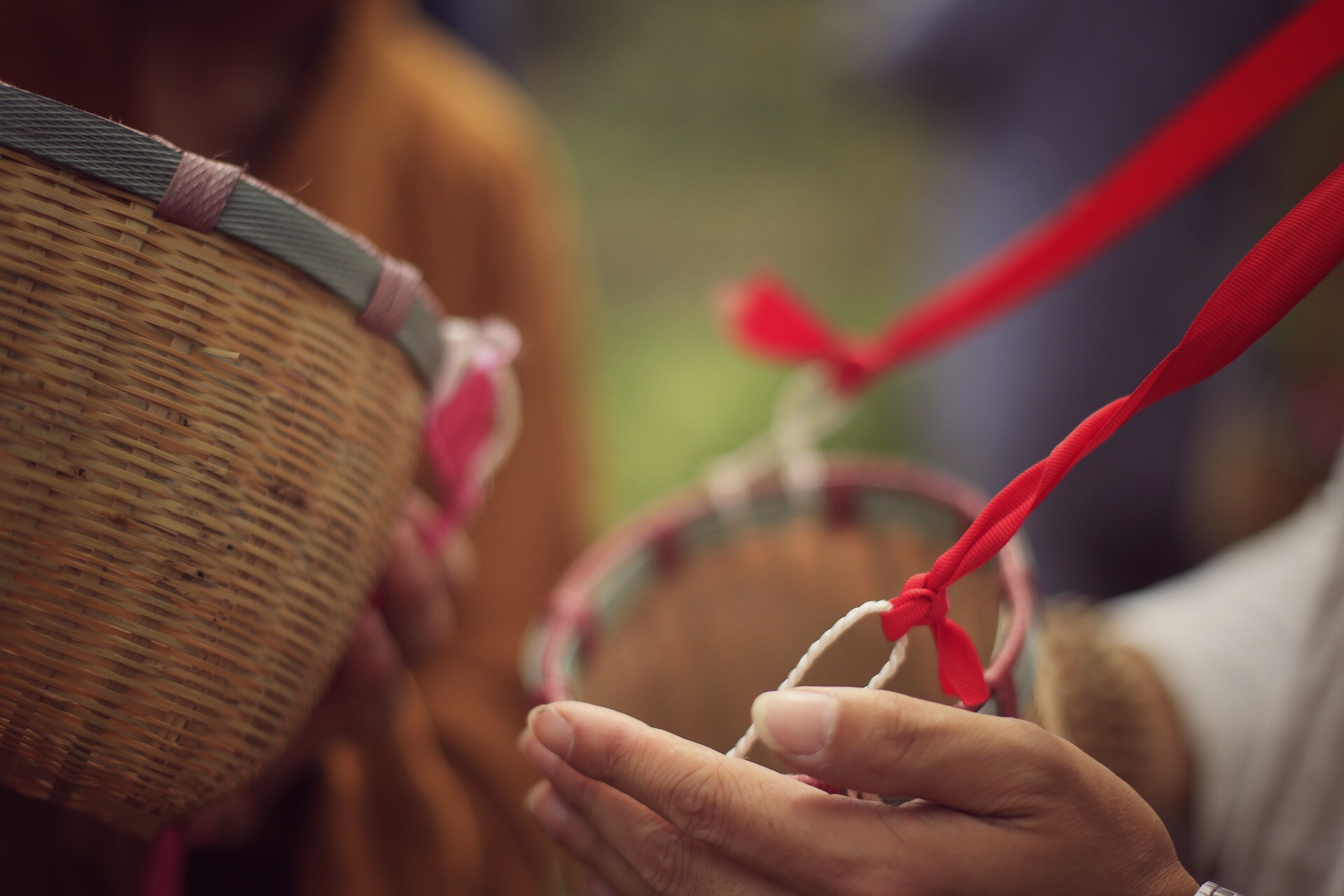 一个四月下午，一个僧人，一个茶商的故事