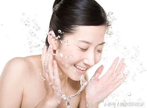 去角质的白色东西是什么,去角质搓出来的是死皮还是产品