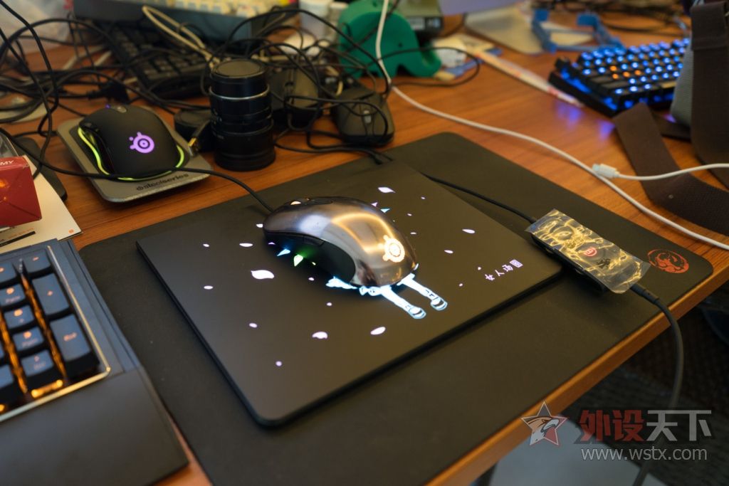 大神亲手绘制图案随心所欲——小熊MOD定制鼠标垫评测