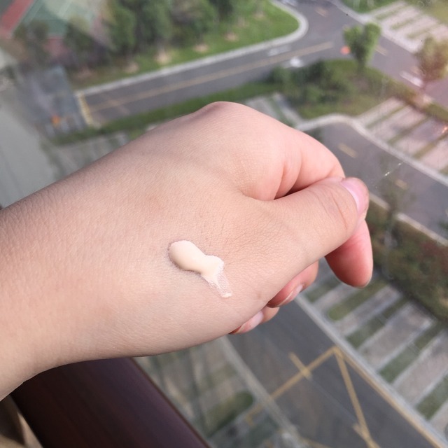 学生党伪素颜妆隔离霜推荐,兰芝雪纱丝柔隔离霜伪素颜