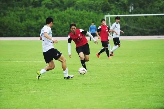 年轻人要听别人建议的金句,年轻人多听一些老前辈的意见