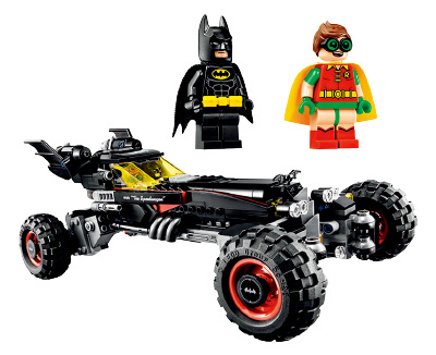 12岁抱着玩偶睡觉,抱着自己的手办