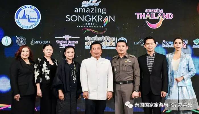 泰国的泼水节有别于云南的泼水节,泰国曼谷国际泼水节