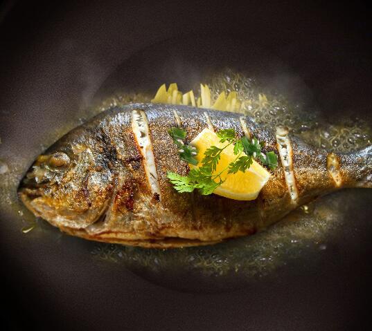 煎鱼不粘锅烧鱼不碎的秘诀是什么,煎鱼不粘锅不碎的技巧窍门