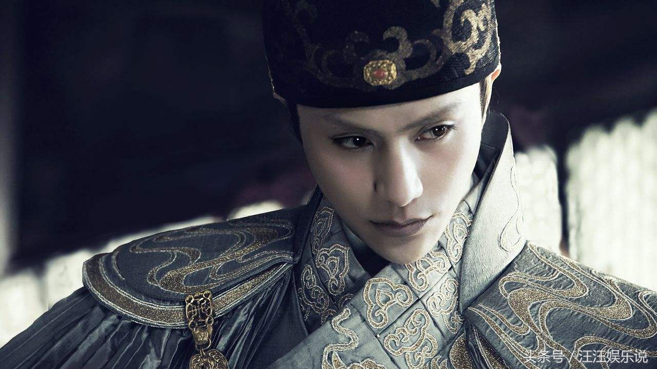 眉眼深邃的男明星桃花眼,7位明星桃花眼的魅力