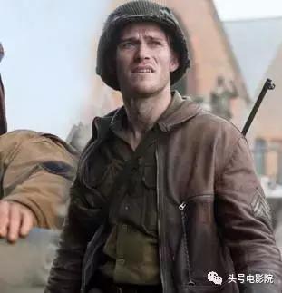 速度与豪情8出现的儿子是谁演的,速度与豪情8中红色老爷跑车