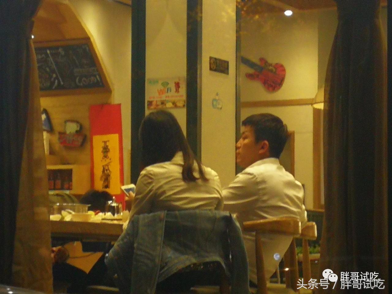 胖哥试吃的火锅底料,试吃云南牛肉火锅