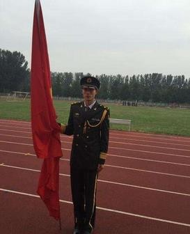 排球运动员身高有多高,身高1米98的排球运动员