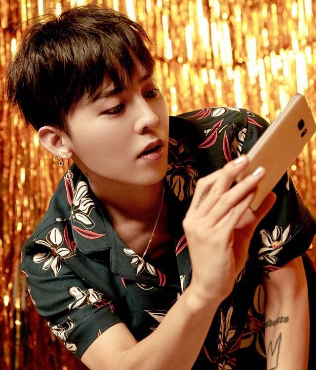 鸡涌老婆团可以换壁纸啦好帅心脏受到了暴击