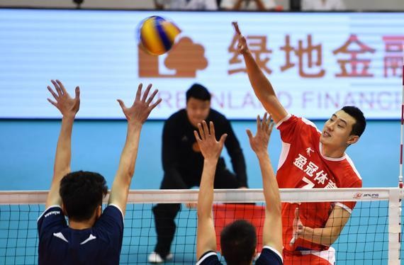 排球运动员身高有多高,身高1米98的排球运动员