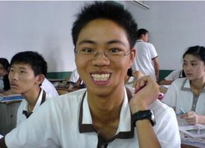 牙齿矫正骨钉发炎什么症状,牙齿矫正会出现哪种症状