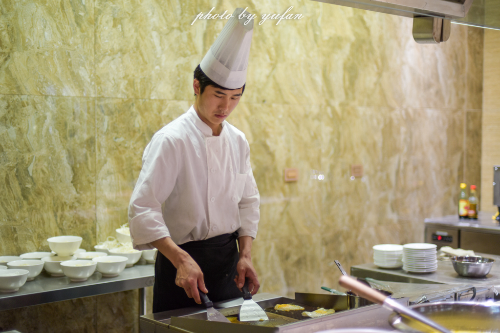 云端上的世外桃源，看看浇灌牛奶和土鸡蛋的有机乌龙茶长成啥样