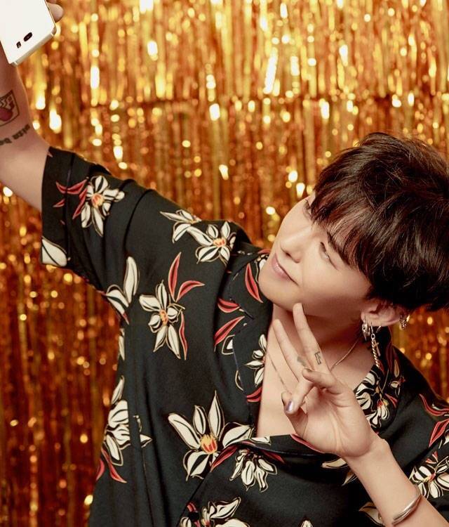 鸡涌老婆团可以换壁纸啦好帅心脏受到了暴击