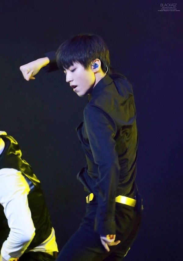 王俊凯只露眼睛的最帅的照片,王俊凯好看的照片