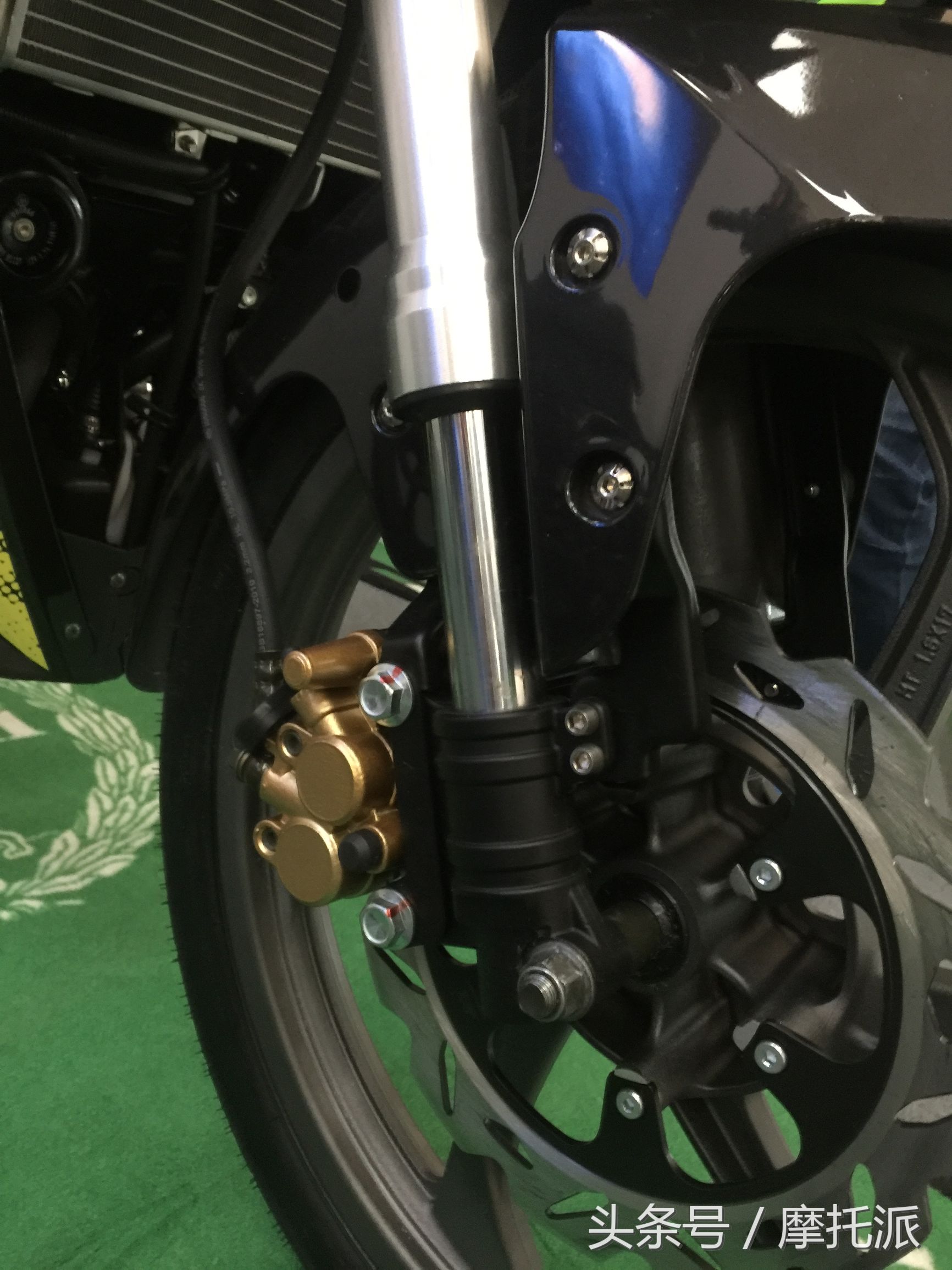 抢先曝光，首款国产万元级弯梁车面市，价格8980元