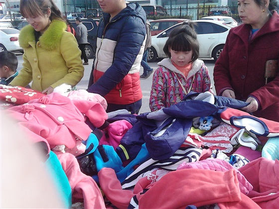 农村摆摊卖童装的技巧和经验,摆地摊卖童装技巧大全