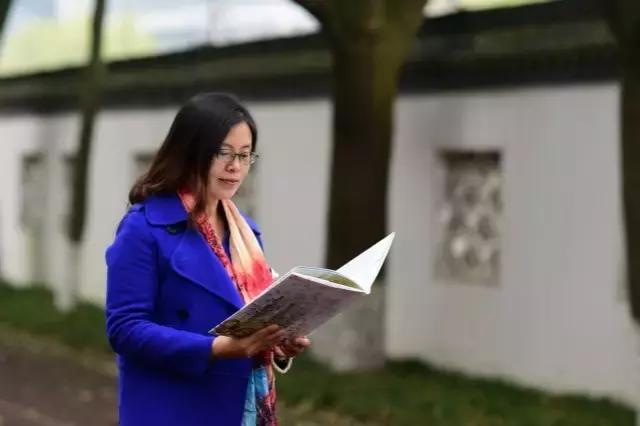 小黑鱼为什么喜欢躲在黑暗的地方,小黑鱼的特征是什么