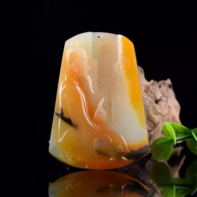 貔貅黄龙玉沙金佩戴有讲究,黄龙玉的貔貅戴着脖子上怎么戴