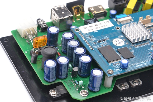 性能怪兽家庭音响,便携强悍的小怪兽音响