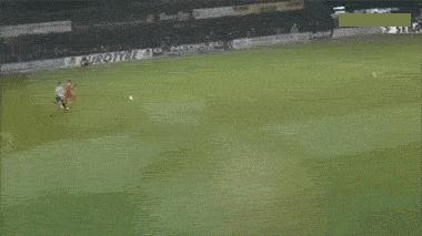 哥们，世界纪录倒没破，结果把自己给玩完了