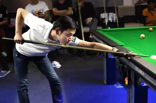 当玛莎拉蒂遇上花式台球，这个周末玩不过瘾算我输！——日月广场