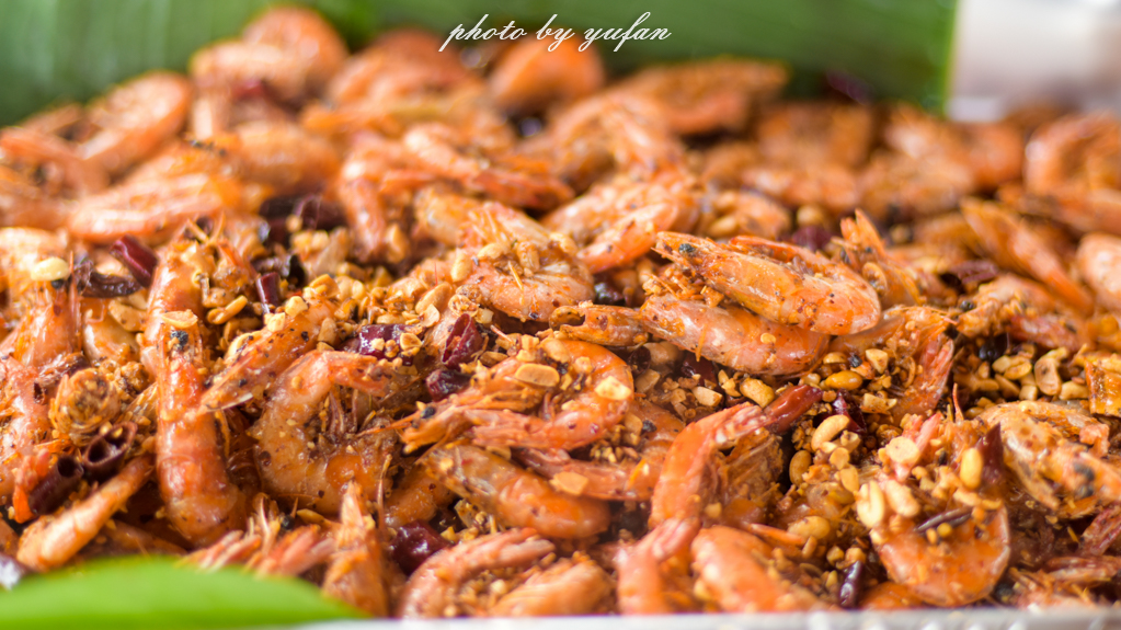 云端上的世外桃源，看看浇灌牛奶和土鸡蛋的有机乌龙茶长成啥样