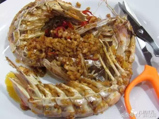 比手臂还粗的皮皮虾你吃过了吗,比手臂还大的皮皮虾吃起来超过瘾