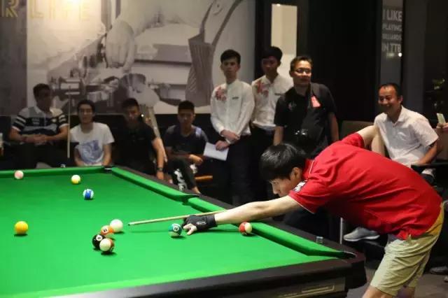 当玛莎拉蒂遇上花式台球，这个周末玩不过瘾算我输！——日月广场