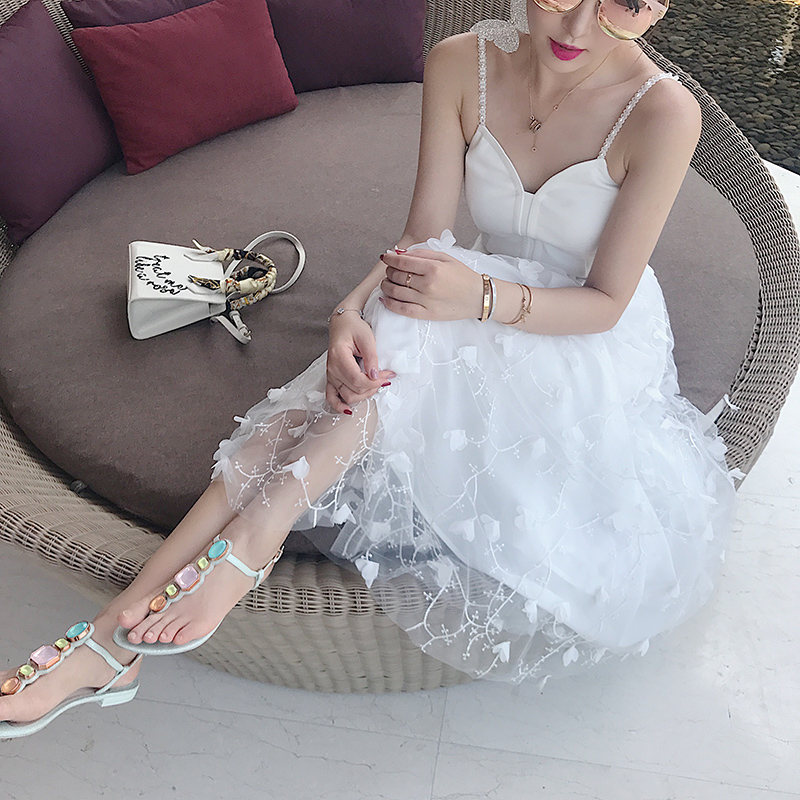 蕾丝雪纺小清新裙,优雅气质雪纺裙散发迷人气息