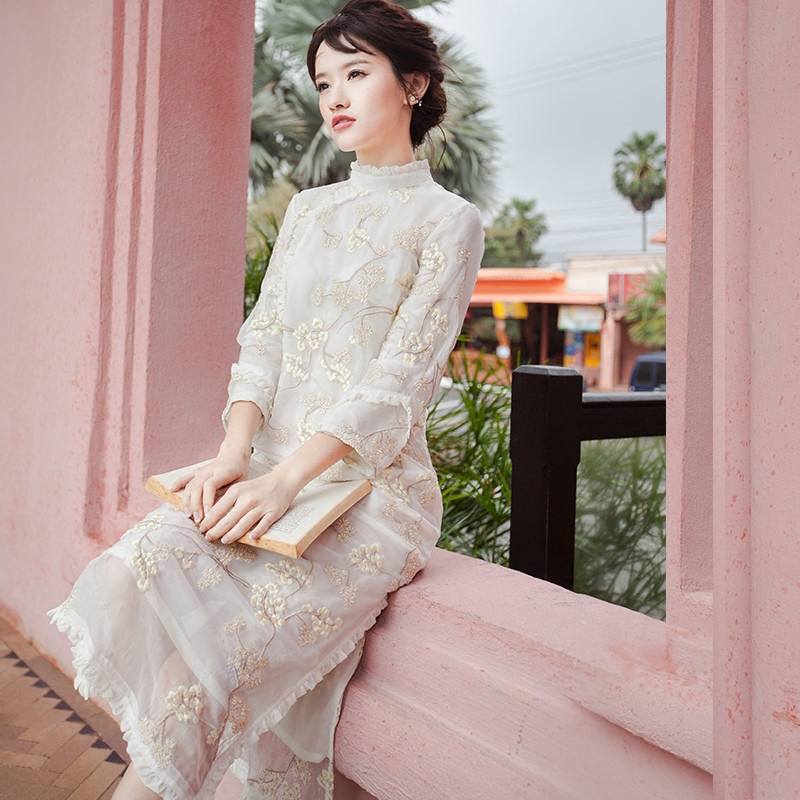 蕾丝雪纺小清新裙,优雅气质雪纺裙散发迷人气息